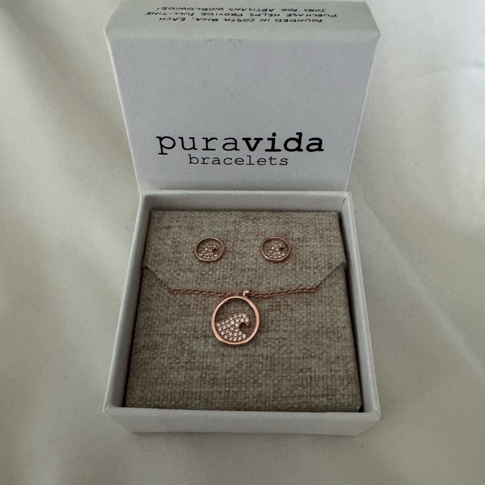 Pura Vida Rose Gold Necklace and Earring Set